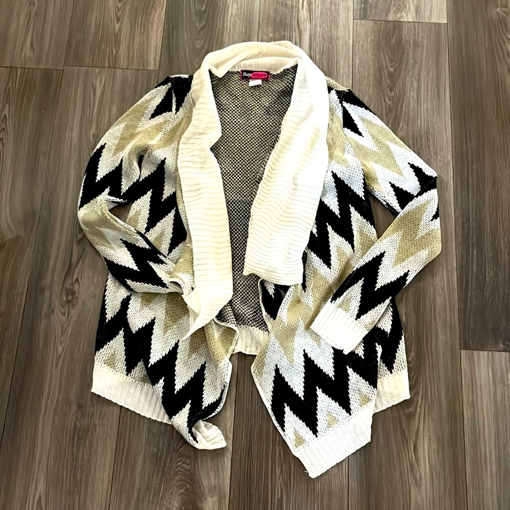 ❤️ 3 for $15 ❤️ say what? Flowy sweater size small